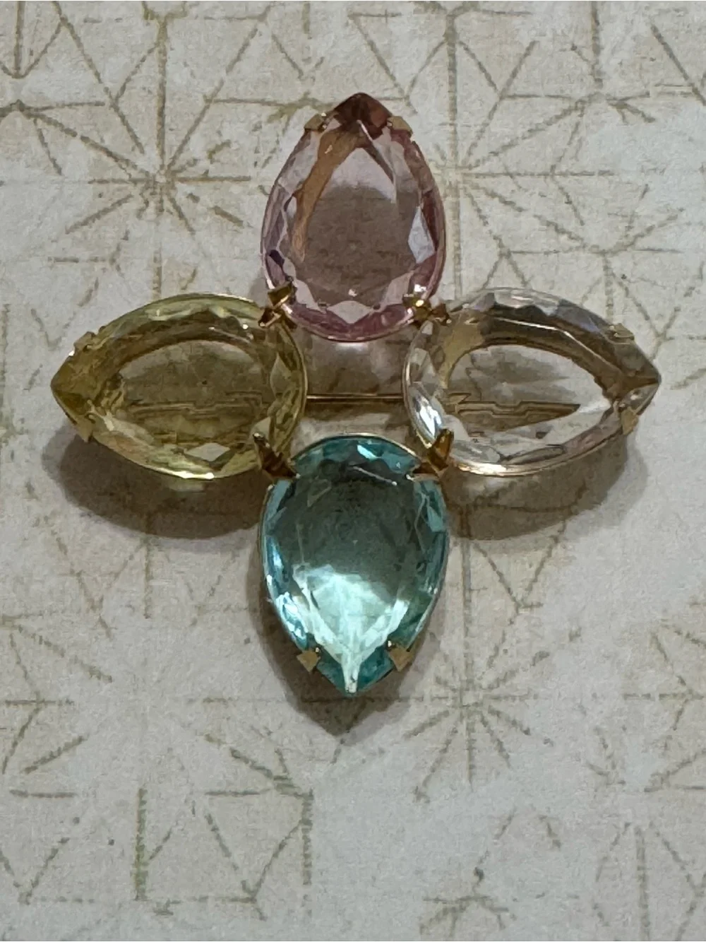 VINTAGE AVON PASTEL RHINESTONES BROOCH